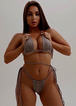 Eva Honey image 3 of 4