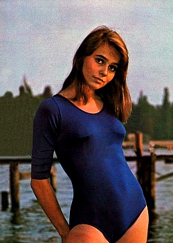 Eva Renzi image 2 of 3