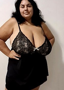 EvaBigBoobs image 2 of 3