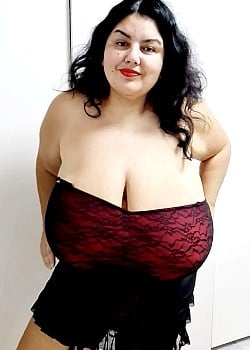 EvaBigBoobs image 1 of 3