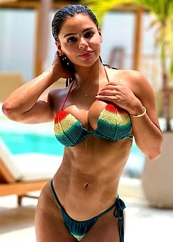 Evely Cardenas image 1 of 1