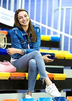 Evgeniya Kanaeva image 2 of 3