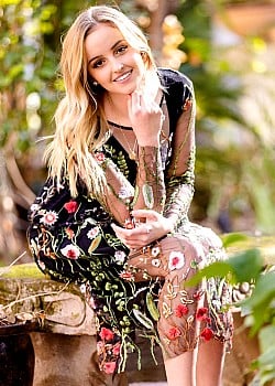Evie Clair image 3 of 4