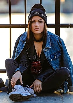 Evie Yannakidis image 3 of 3