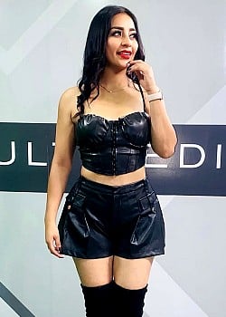 Fanny Hernandez image 2 of 3