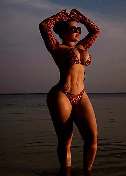 Fany Fuentes image 4 of 4