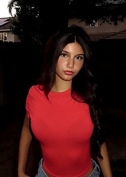 Farah Wonder image 3 of 4