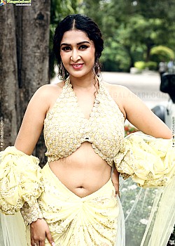 Farnaz Shetty image 1 of 2