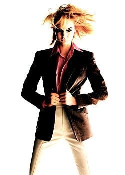 Farrah Summerford image 2 of 4