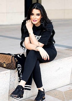 Fati Jamali image 2 of 2
