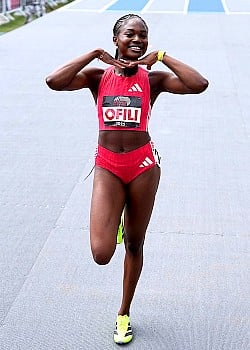 Favour Ofili image 3 of 3