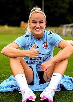 Faye Bryson image 2 of 3