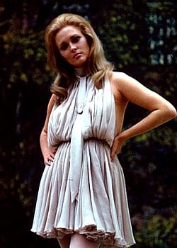 Faye Dunaway image 2 of 2