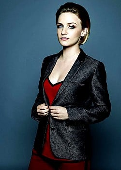 Faye Marsay image 1 of 3