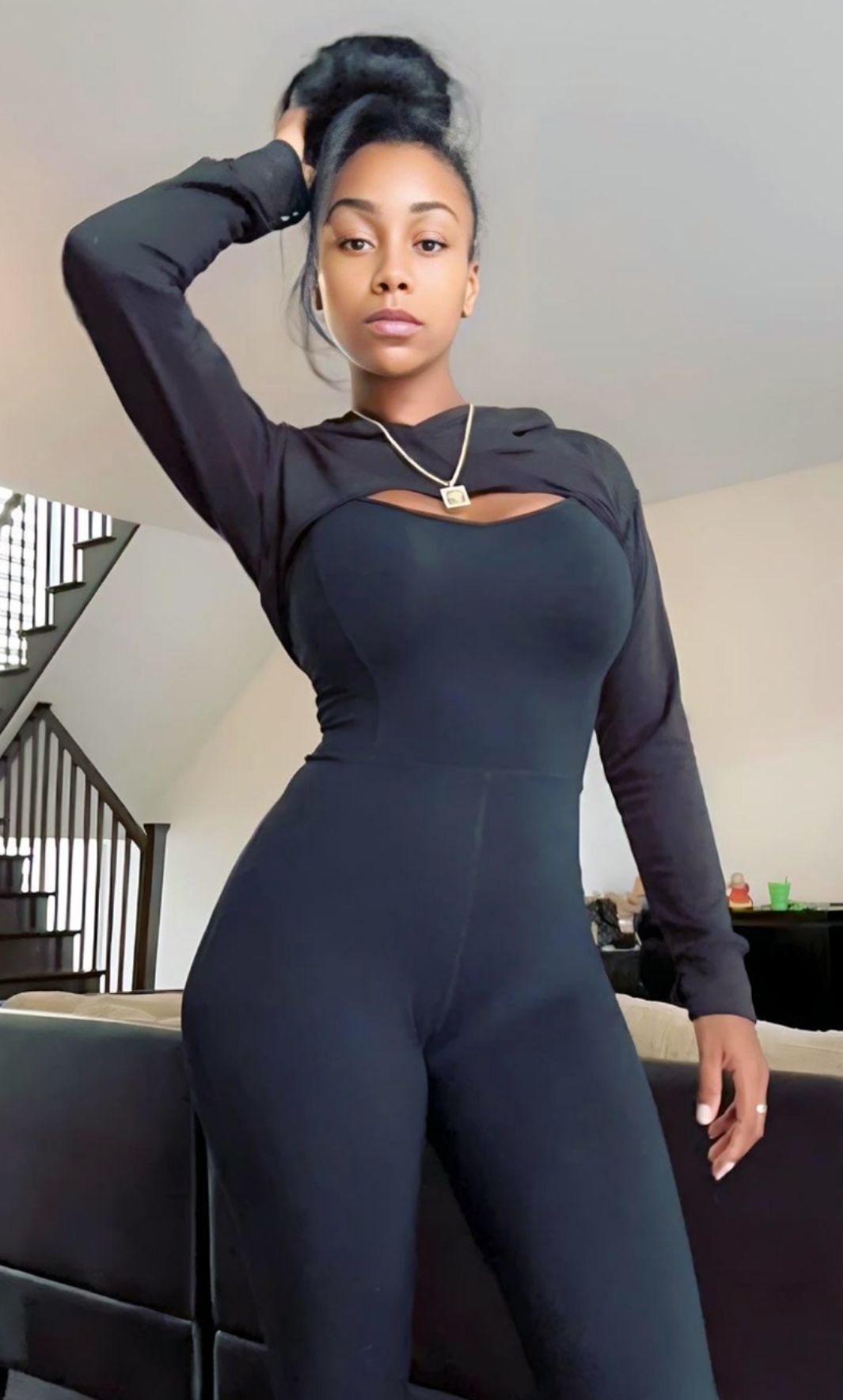 Fedha Sinon - Free pics, galleries & more at Babepedia