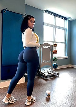 Felicia Lucas image 2 of 4