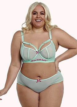Felicity Hayward image 4 of 4