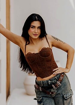 Fernanda Campos image 4 of 4