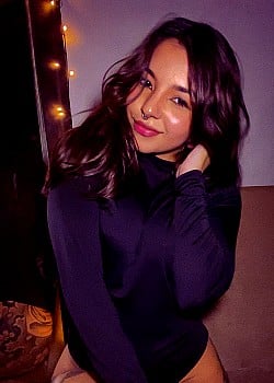 Fernanda Silva image 2 of 2