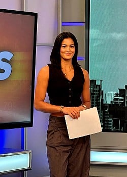 Fifi Sharma image 4 of 4