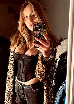 Fiona Marais image 4 of 4