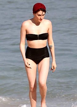 Florence Welch image 2 of 4