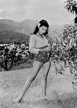 France Nuyen image 4 of 4