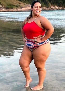 Francielly Lima image 3 of 4
