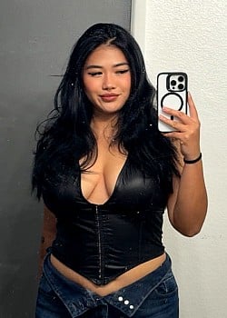 Franzy (Instagram) image 3 of 4