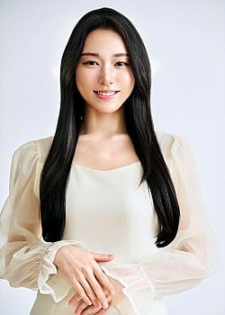 Fumi Taniguchi image 1 of 2