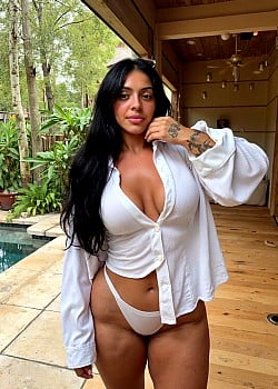 Gabby Perez image 3 of 3
