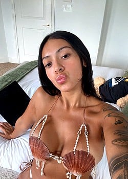 Gabby Perez image 1 of 2