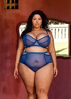 Gabi Gregg image 4 of 4