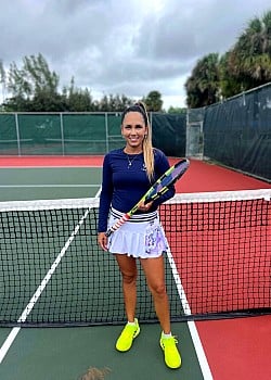 Gabriela Paz image 1 of 2
