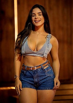 Gabriela Rodrigues image 3 of 4