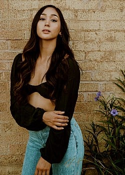 Gabriella Corvina image 3 of 4