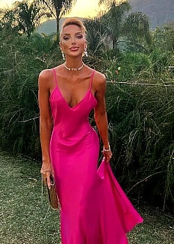 Gabrielle Araujo image 2 of 4