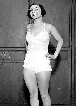 Gaby Morlay image 1 of 1
