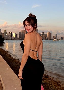 Gaby de Paula image 3 of 4