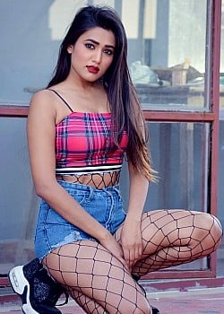 Garima Chaurasiya image 3 of 4