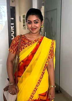 Gayathri Yuvraaj image 3 of 4