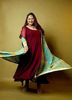Geeta Kapur image 2 of 4