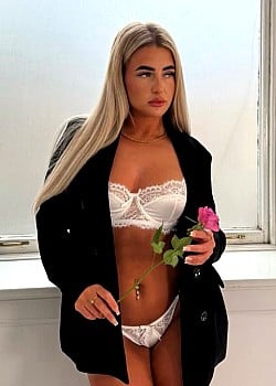 Georgia Rayanna image 2 of 4