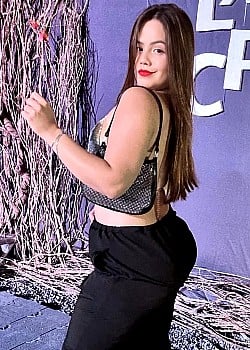 Geovanna Sene image 2 of 4