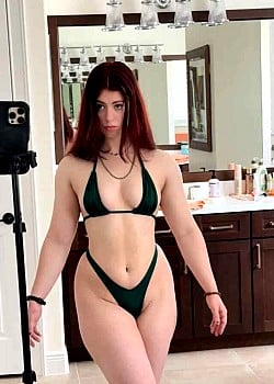 Gia Layn image 1 of 1