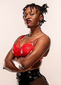 Gia Scott image 3 of 3