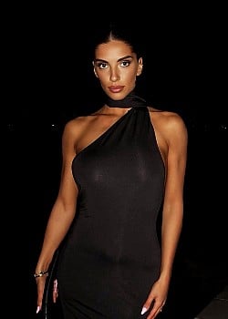 Gianna Monro image 2 of 4