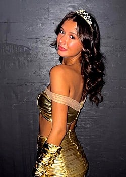 Giavanna Pena image 2 of 3