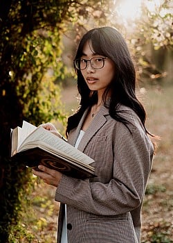 Gina Reads image 3 of 3