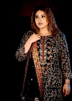 Ginni Soni image 3 of 3